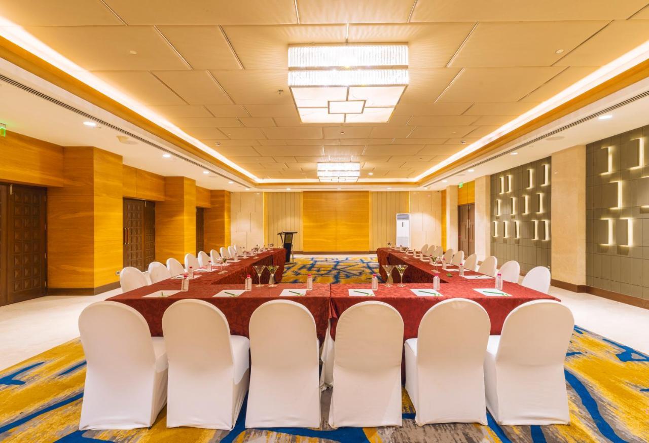 Holiday Inn Agra Mg Road An Ihg Hotel Exterior foto Meeting room